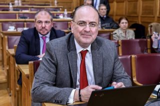 Μακάριος, νομιμόφρων και ουχί τεμπέλης αριστερός